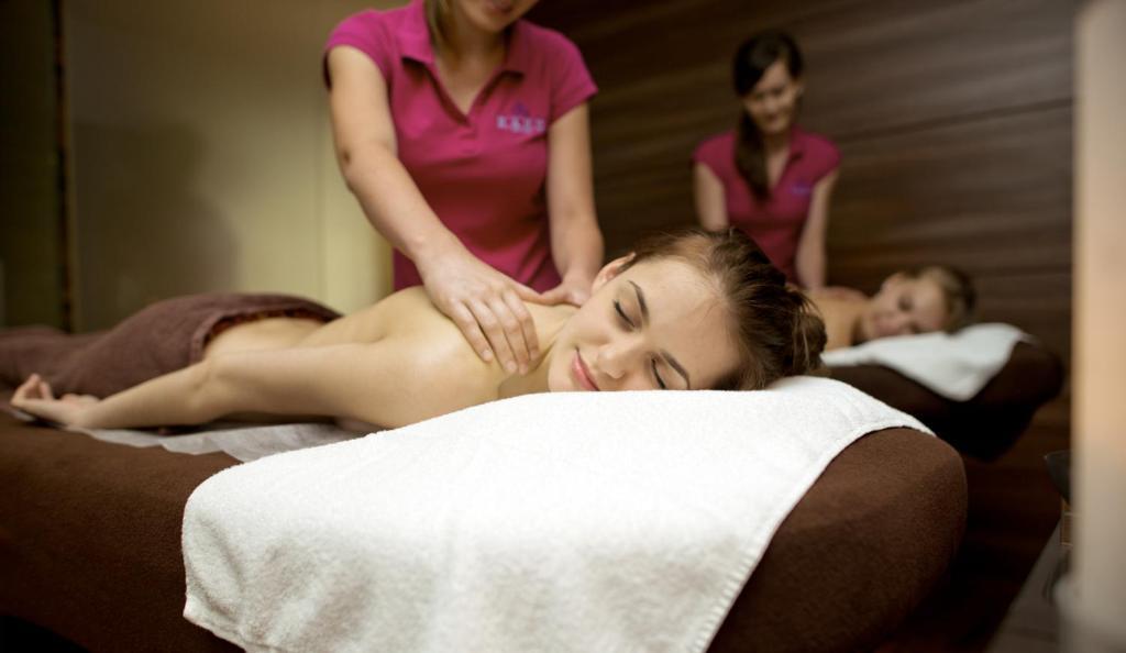 Rado Resort Spa & Wellness เมียเลส ภายนอก รูปภาพ
