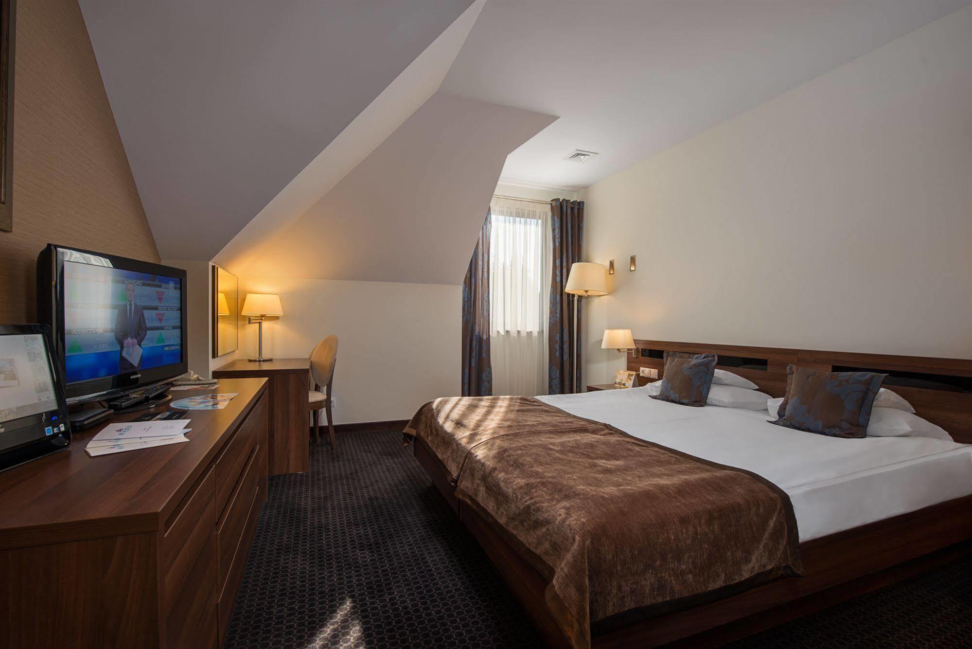 Rado Resort Spa & Wellness เมียเลส ภายนอก รูปภาพ